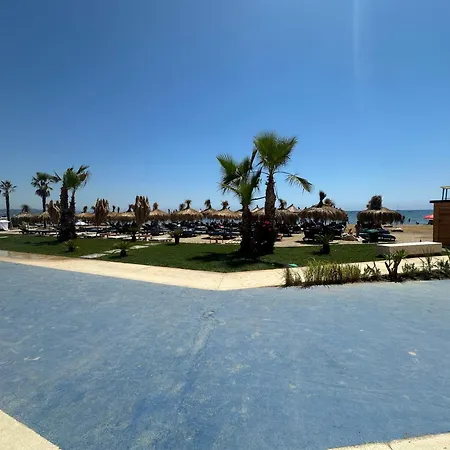 Sea View Beachfront Balcony Wifi Vista Mare Apartment Durrës