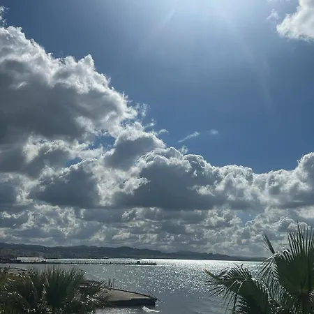 Apartament Sea View Beachfront Balcony Wifi Vista Mare
