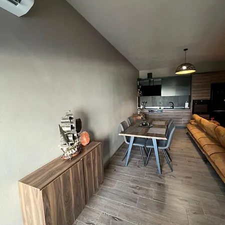 Sea Front Apartament Durrës